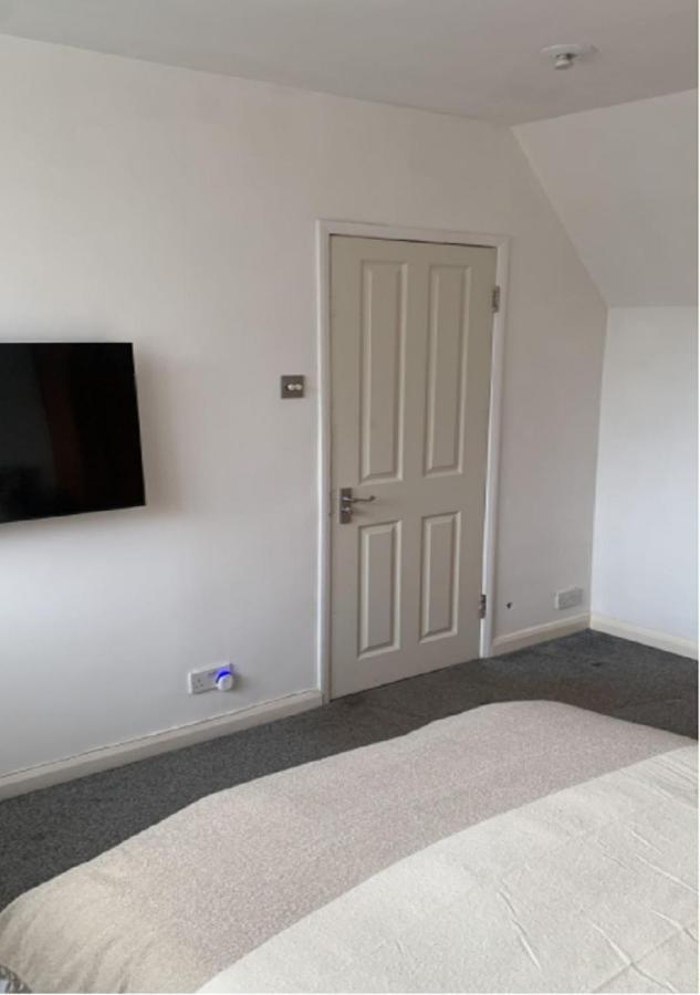 Wandsworth, South London Deluxe King Room 4 Bagian luar foto