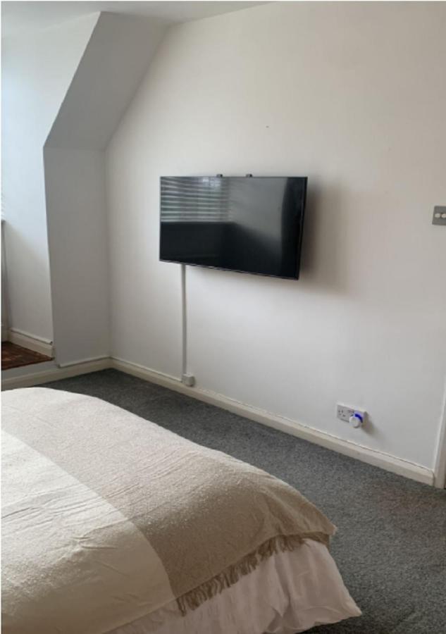 Wandsworth, South London Deluxe King Room 4 Bagian luar foto